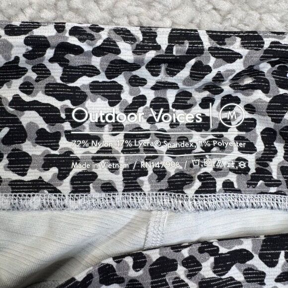 Outdoor Voices Snow Leopard Flex 7/8 Legging - Picture 5 of 9